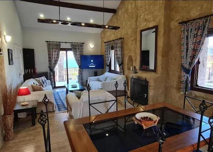 Bella Villas,3bedroomed , Swimming Pool & Kerínia