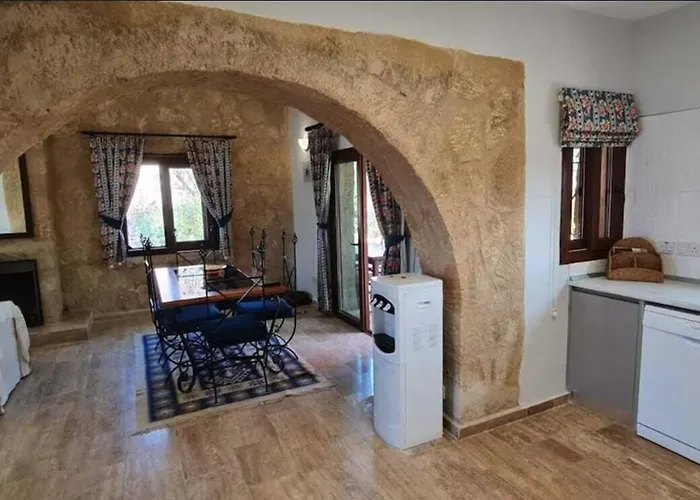 Bella Villas,3bedroomed , Swimming Pool & Villa *